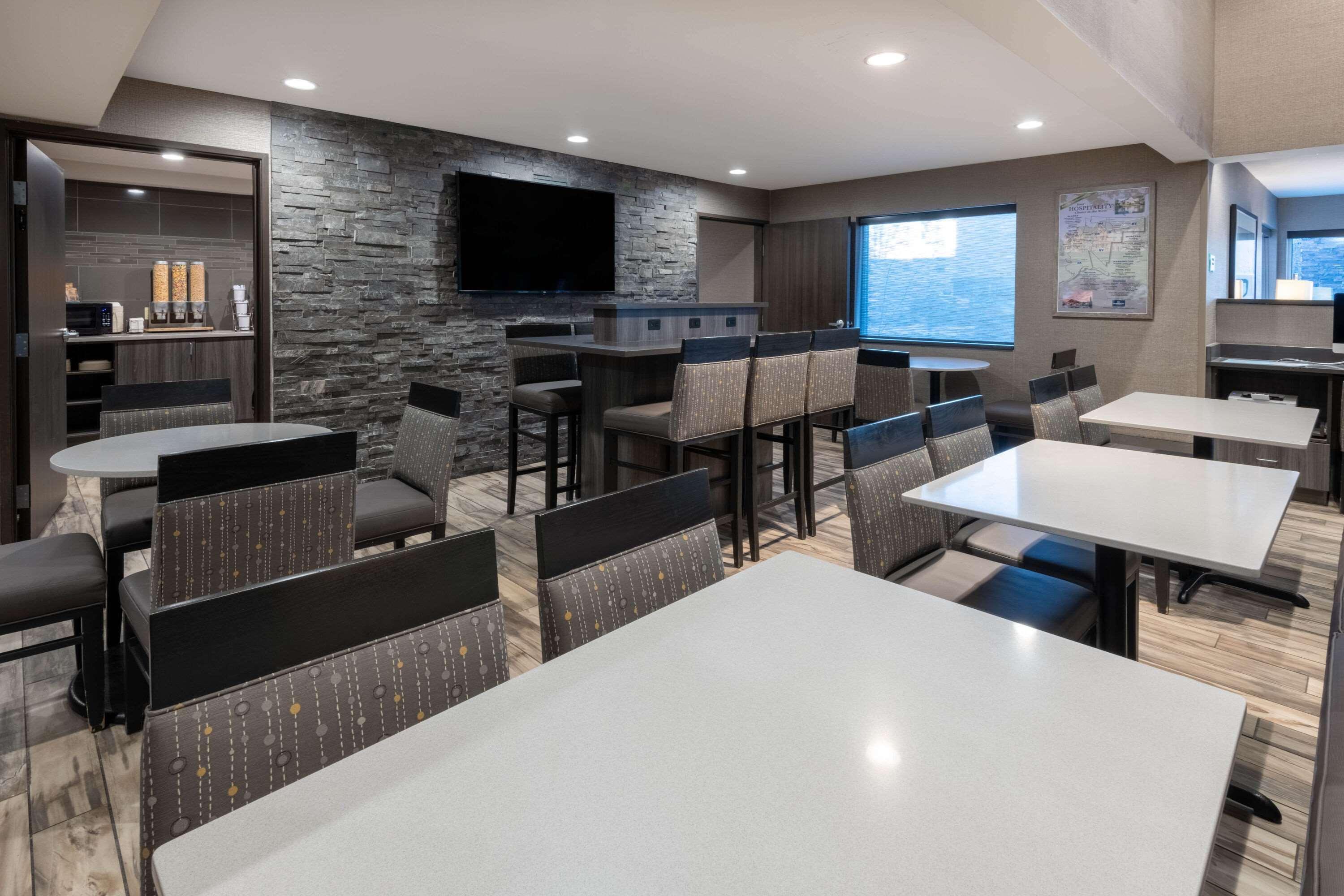 La Quinta By Wyndham Anchorage Airport Hotell Exteriör bild